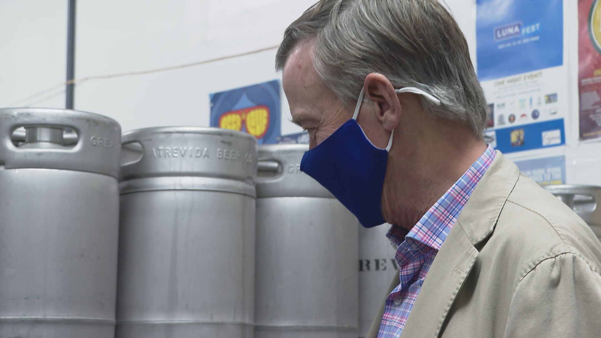 Sen. Hickenlooper touts billions in federal grants for food and drink industry