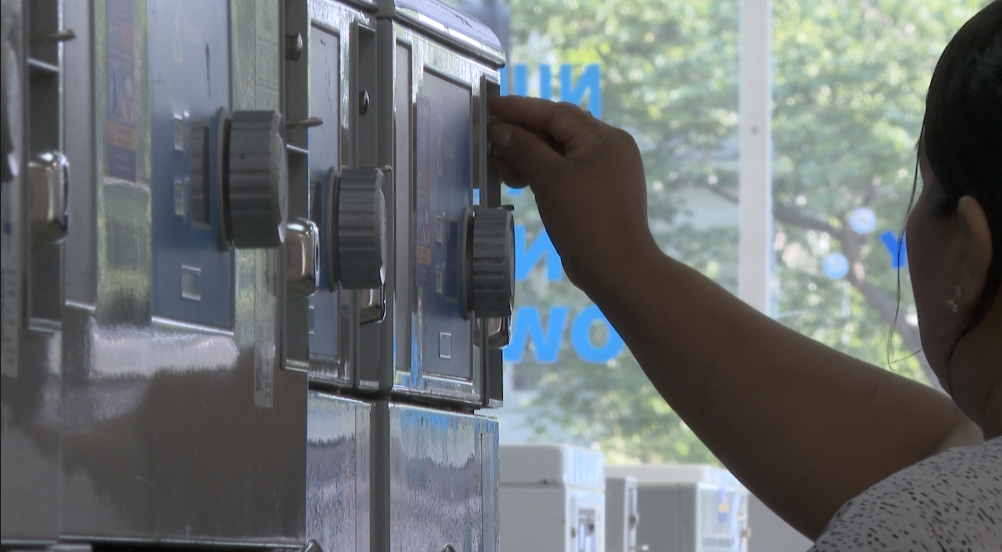 Fresh Spin Laundromat offers free laundry services during grand opening in Independence