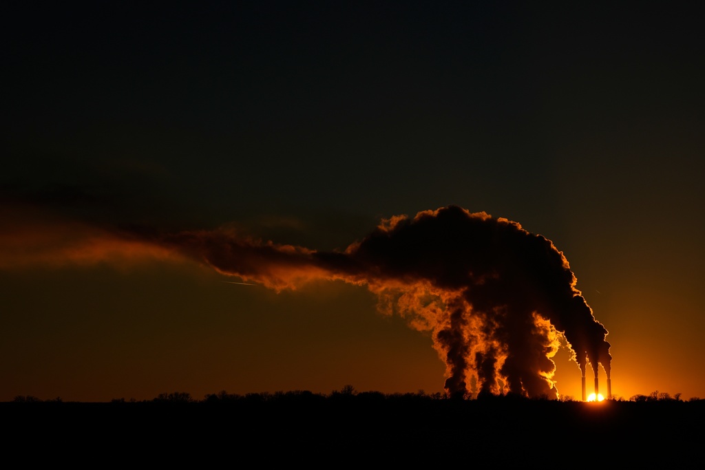 The Jeffrey Energy Center coal-fired power plant operates at sunset near Emmett, Kan., Saturday, Jan. 3, 2026, in Topeka, Kan.