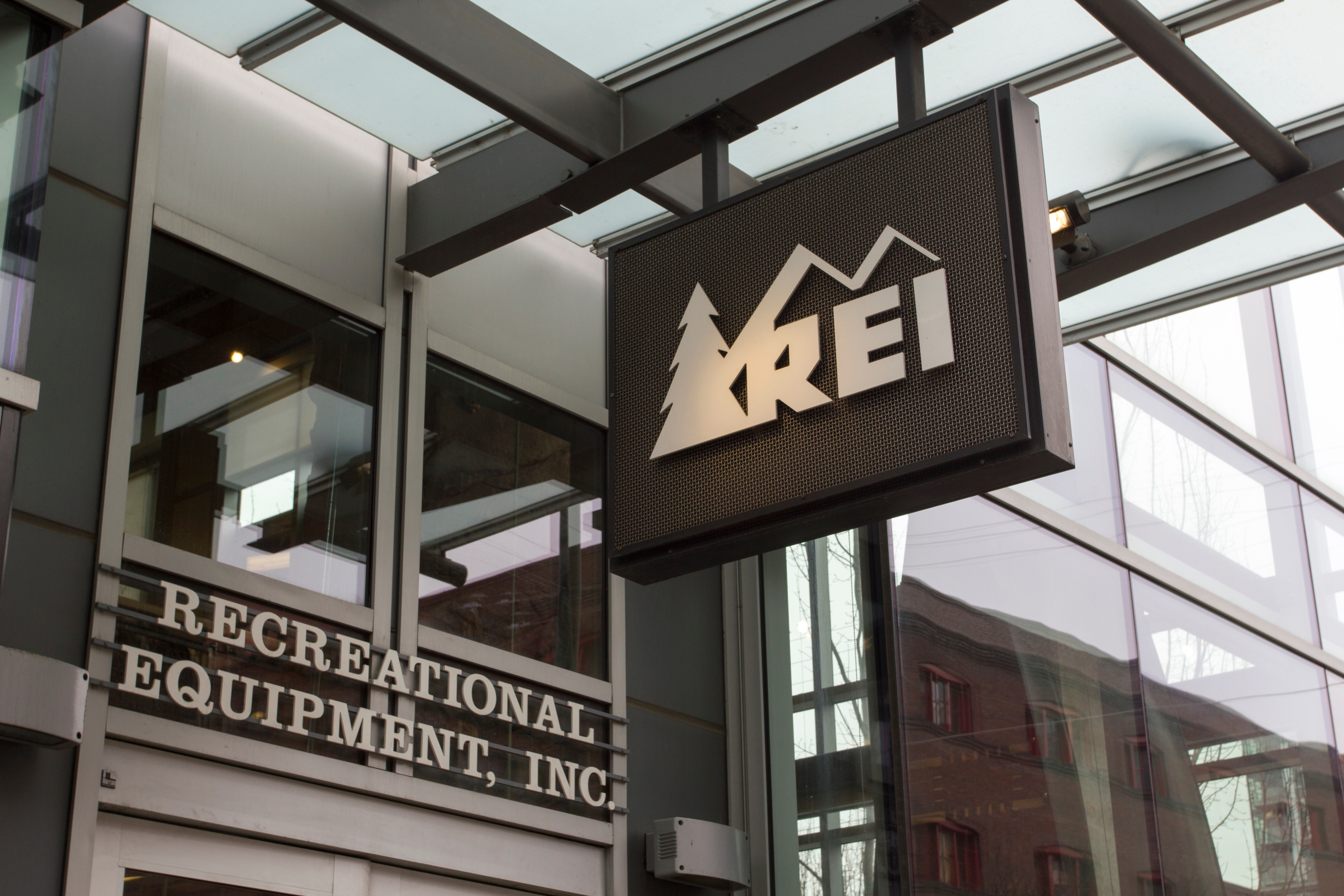 Portland,,Oregon,-,Feb,8,,2019:,The,Rei,Sign,At