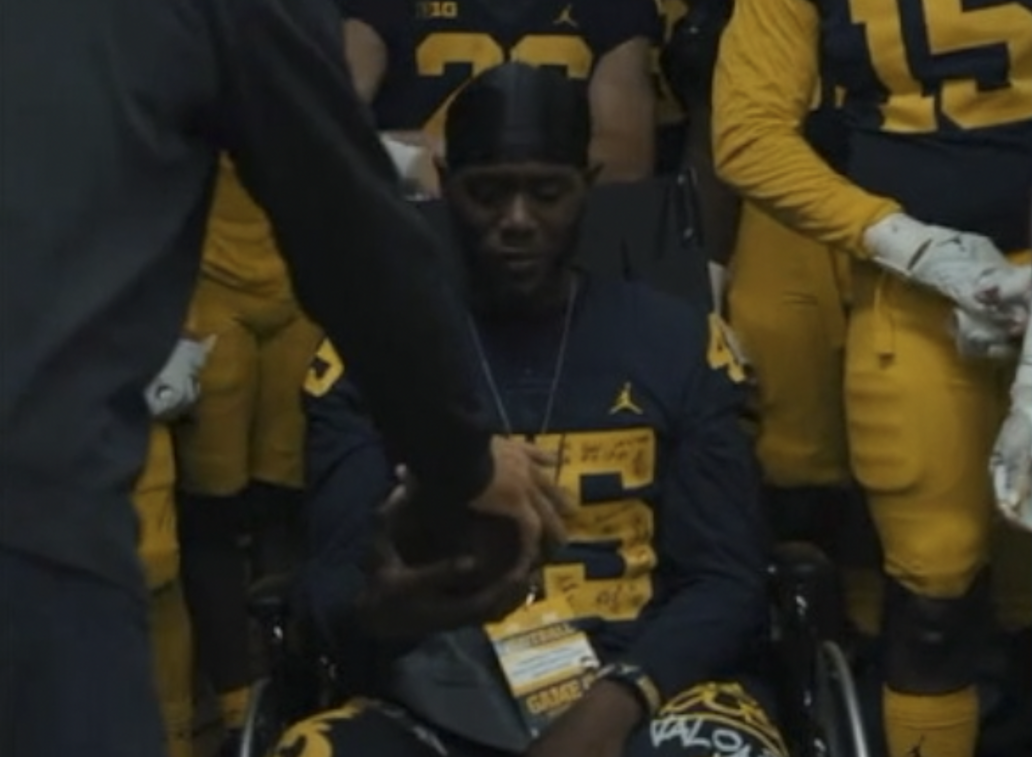 Michigan honors Dametrius Walker with game ball, GoFundMe support