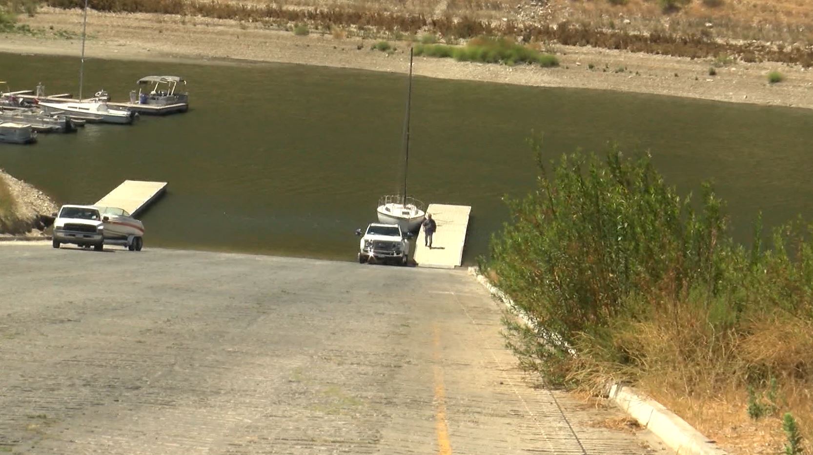 lopez lake boat launch ramp.JPG
