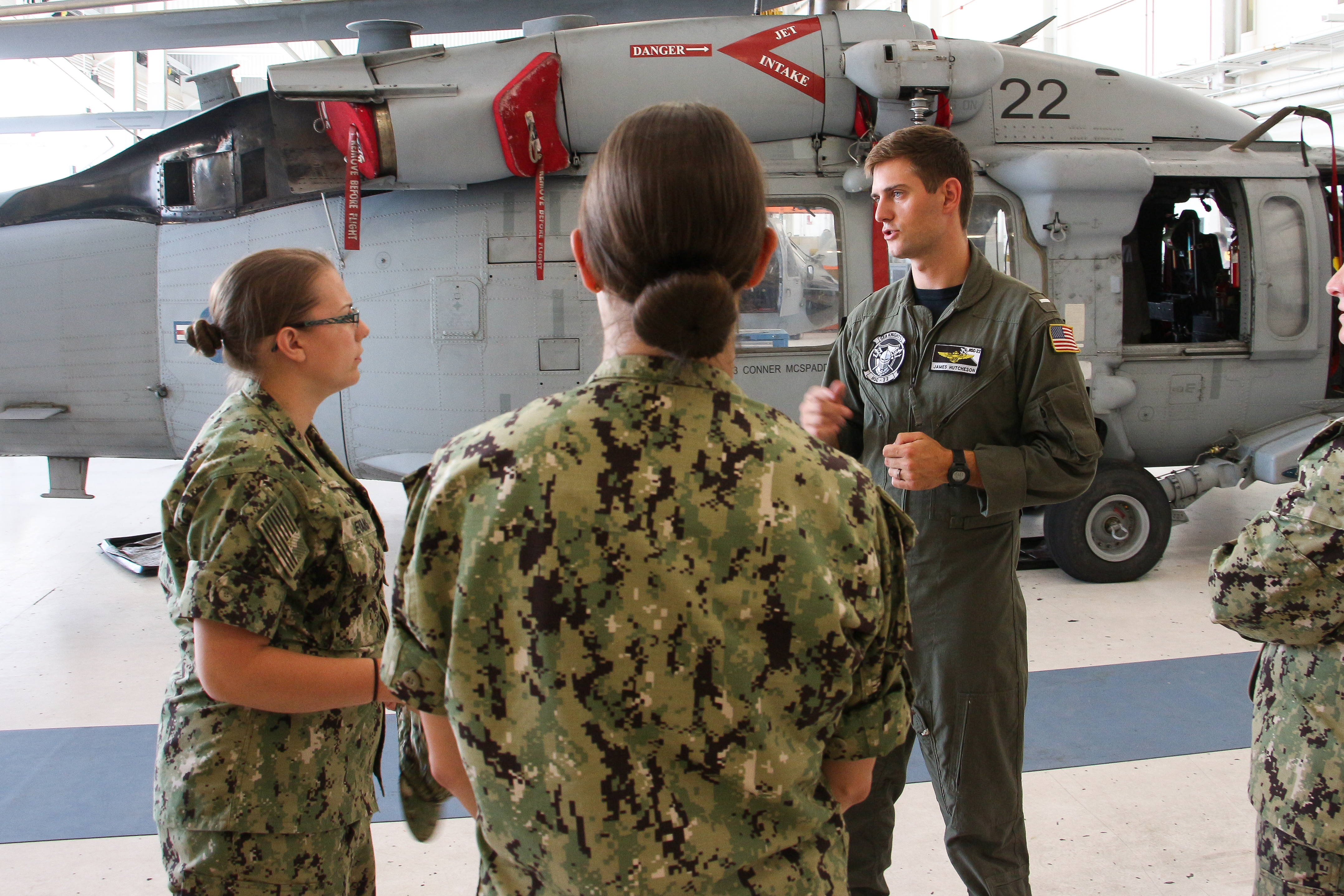 AMW WTI Candidates Focus on Naval Beach Group in Ship-to-Shore Movement