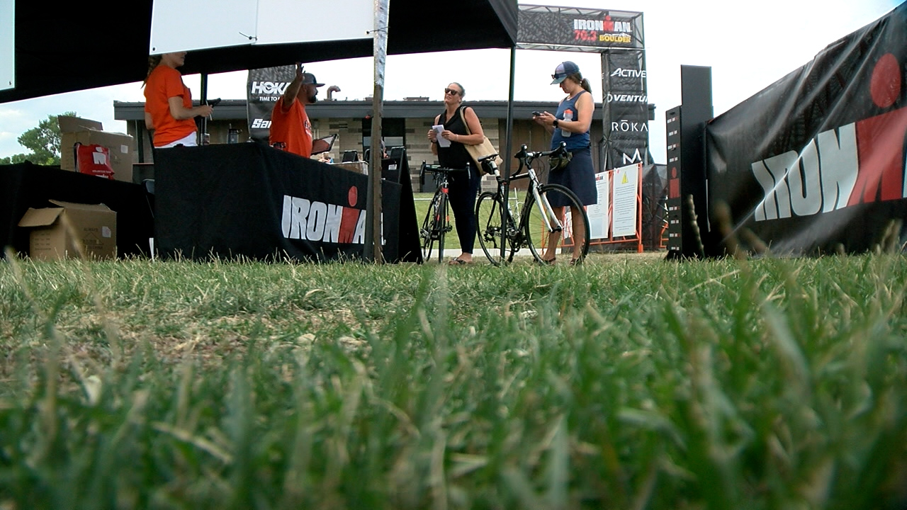Thousands of endurance athletes prepare to compete in Boulder despite poor air quality 