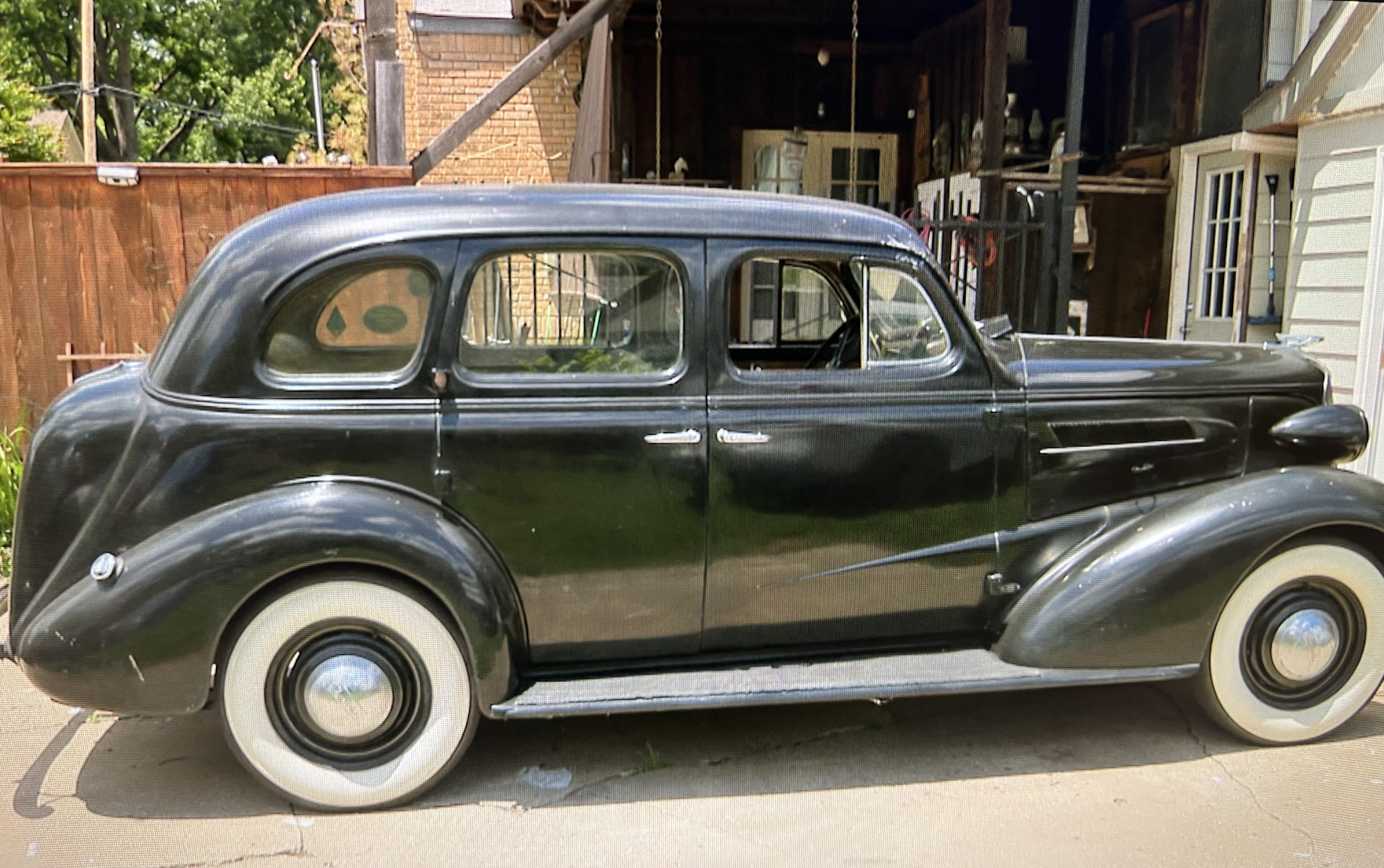 Tulsa family driving World War I veteran's car in Route 66 Capital Cruise