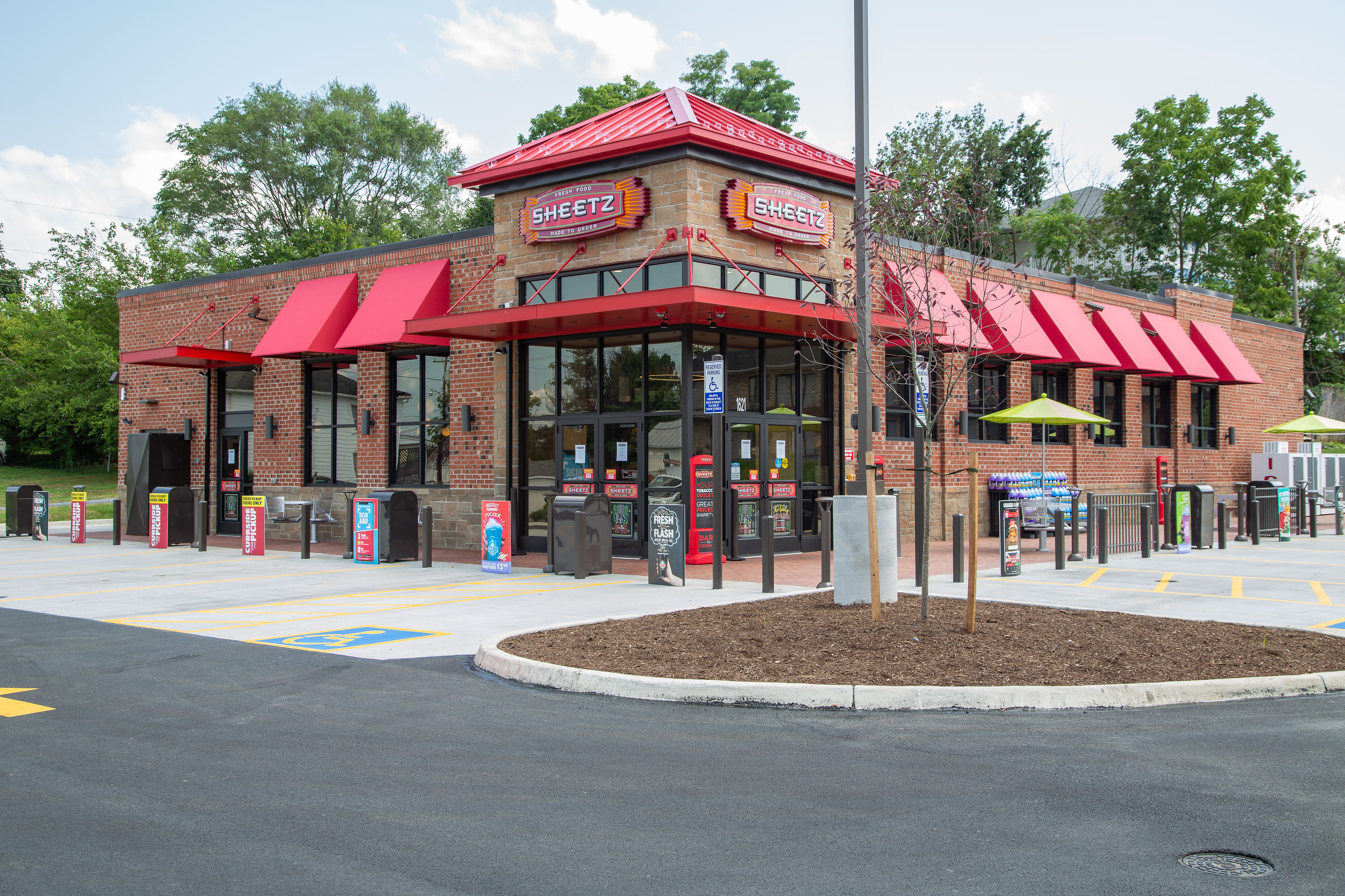 Sheetz Exterior Image 2.jpg