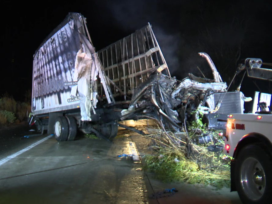 15_805_truck_crash1_122223.jpg