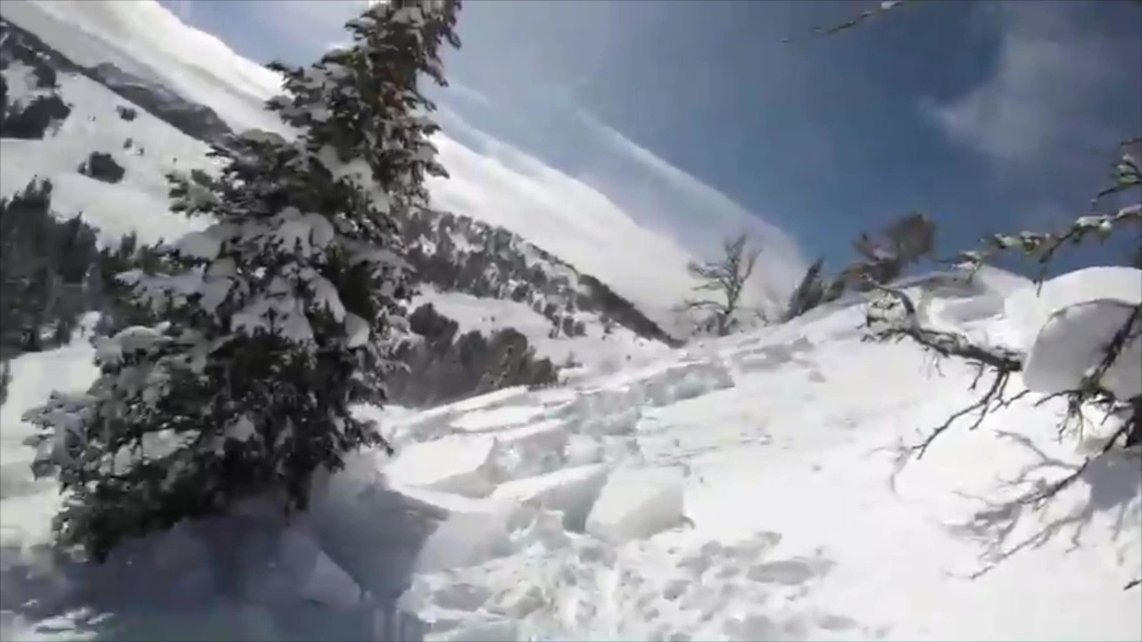 Skier triggers small avalanche near Big Sky