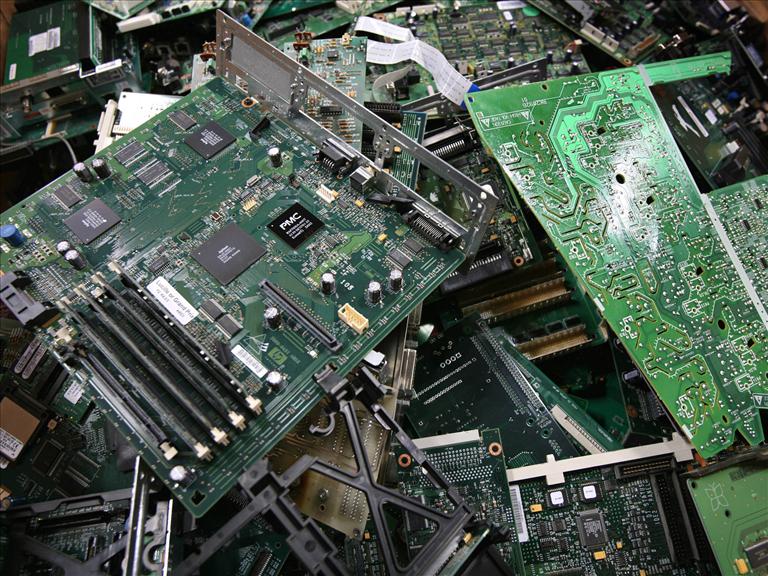 tech junk old computers recycling technology