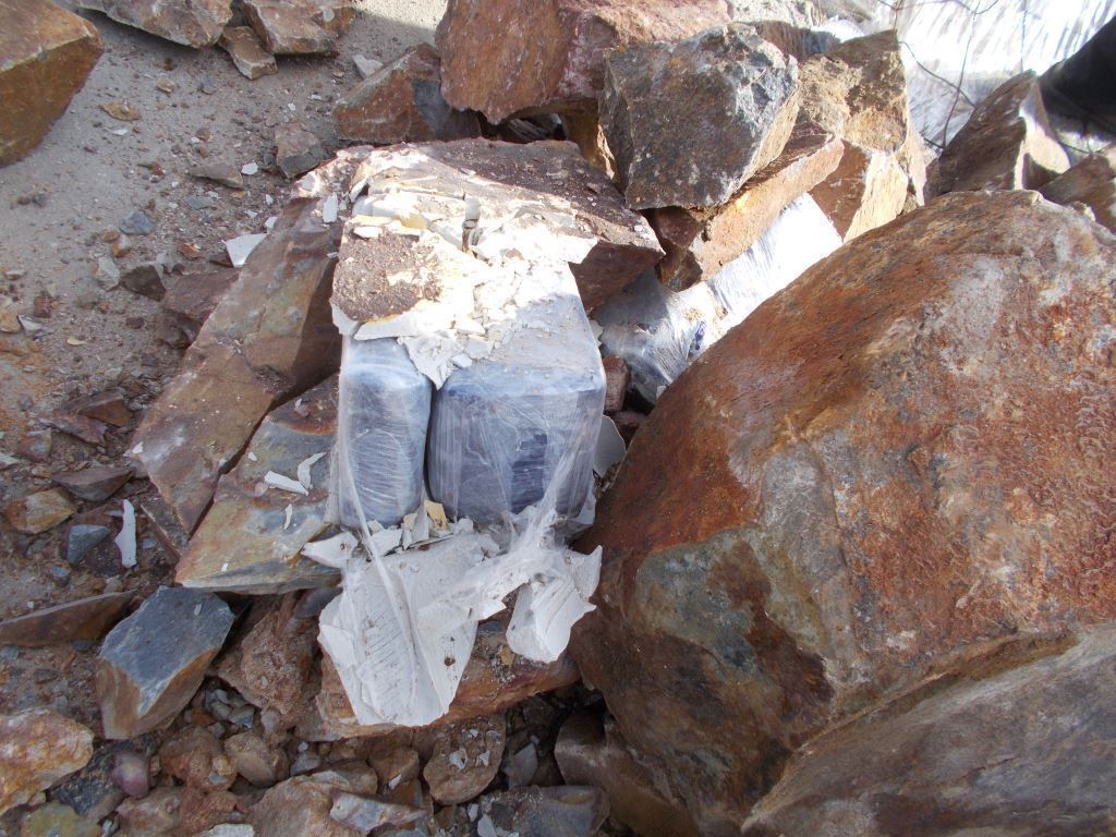 Decorative stones used to smuggle cocaine across the border