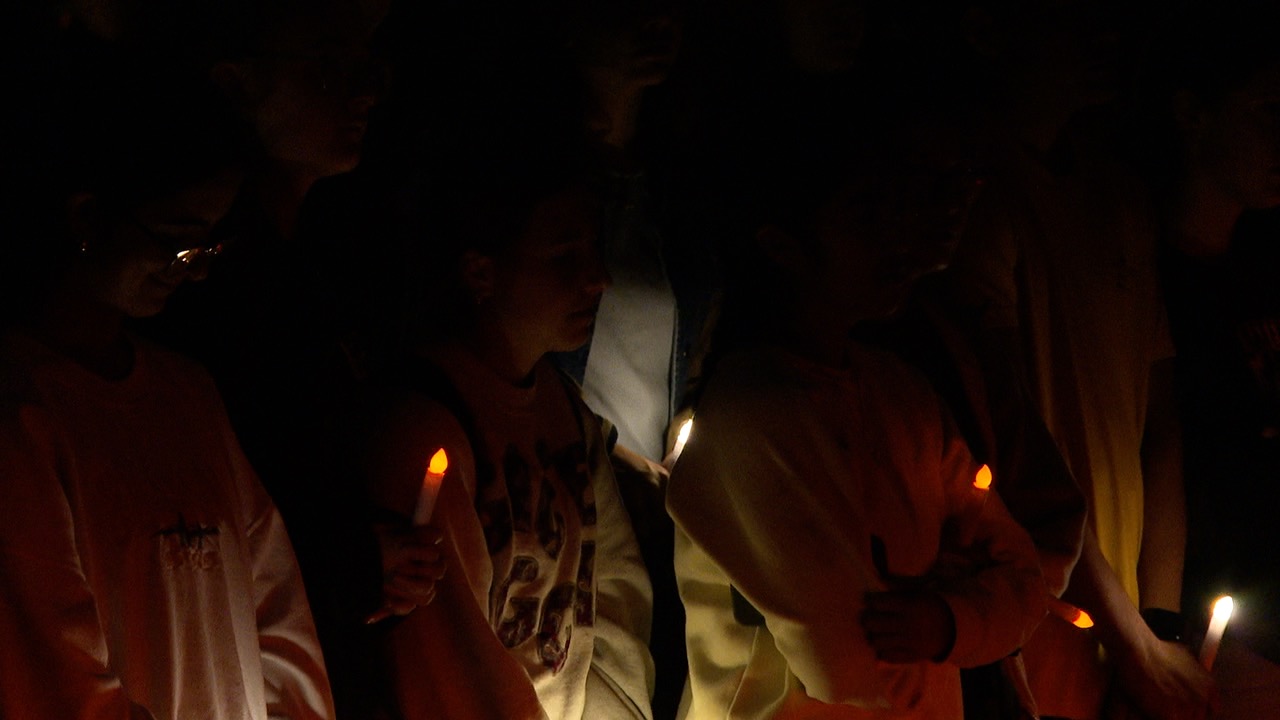 Over 100 Aggies gather at Bonfire Memorial, marking 25 years since 1999 Bonfire tragedy 