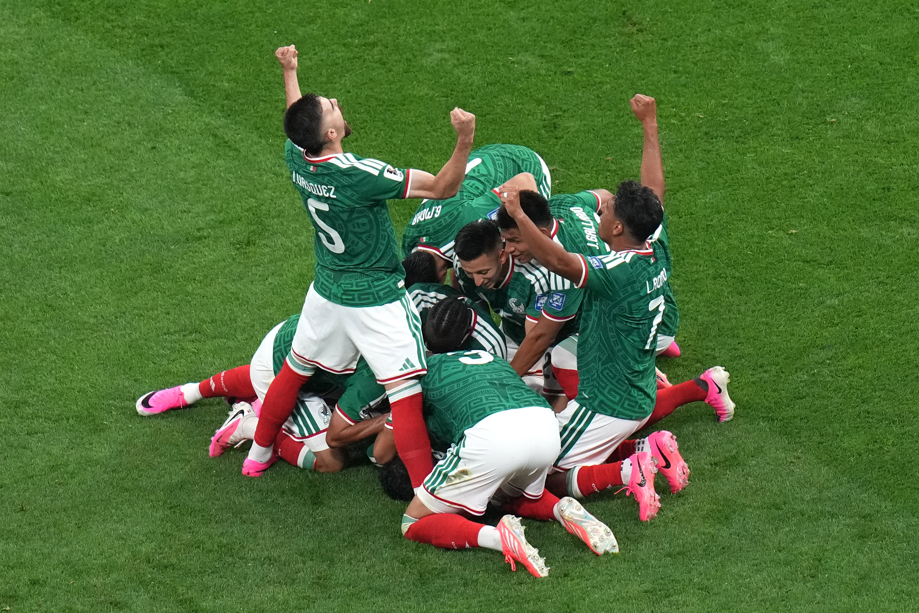 APTOPIX Ecuador Mexico WCup Soccer