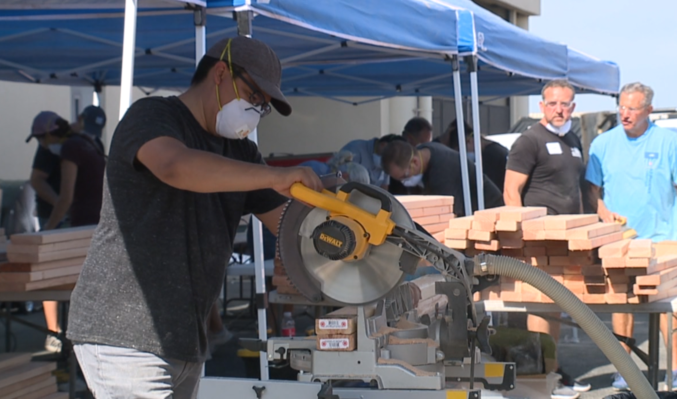 Valley non-profit building beds for children without them 