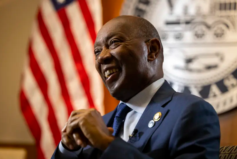 Then-Houston mayor Sylvester Turner describes his bout with cancer in an interview at City Hall in Houston on Nov