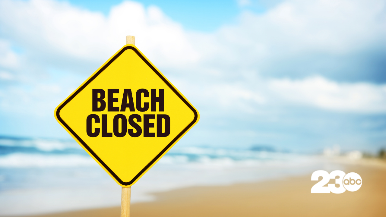 Beach Closed Sign (FILE)