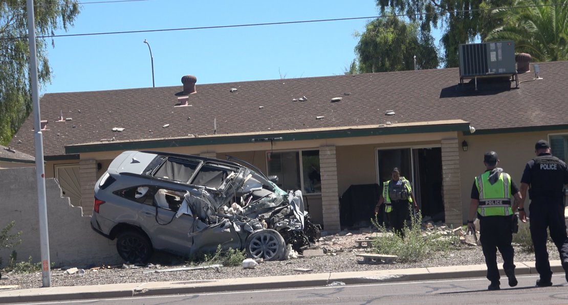 val vista dr and pueblo ave crash 