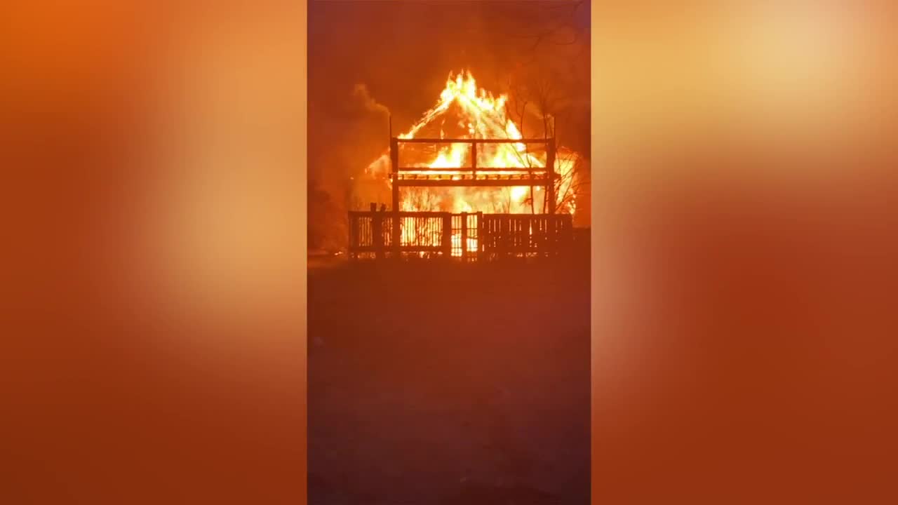 manhattan fire sumner.jpg