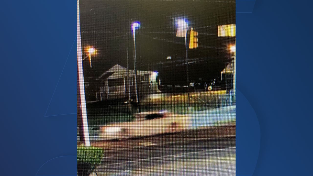 hit and run car Gallatin Pike at Due West Avenue