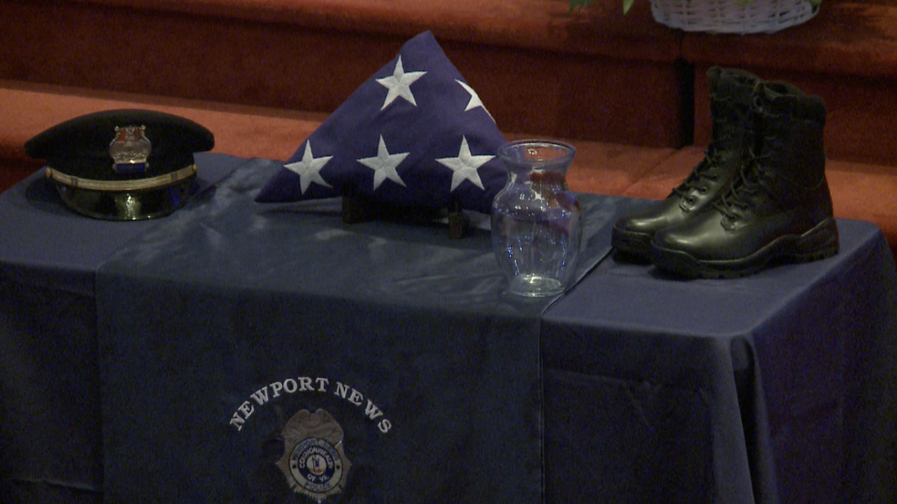 NNPD ceremony honoring those killed in the line of duty.png