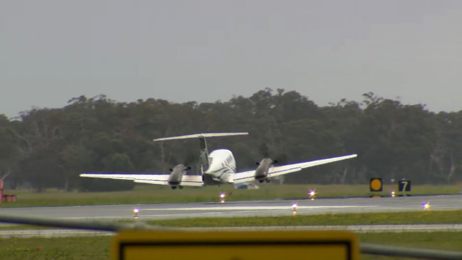 Australian plane emergency landing