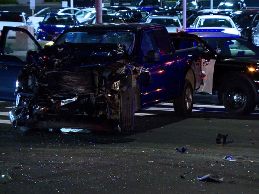 convoy_street_pursuit_crash1_011124.jpg