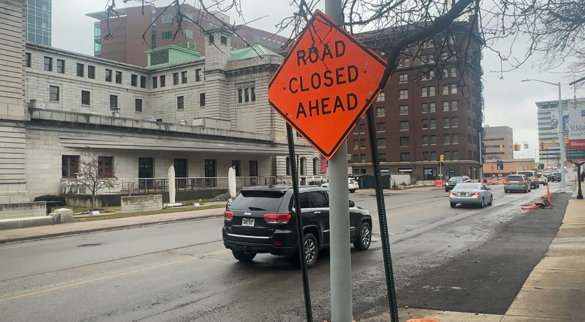 Road closure to Division avenue