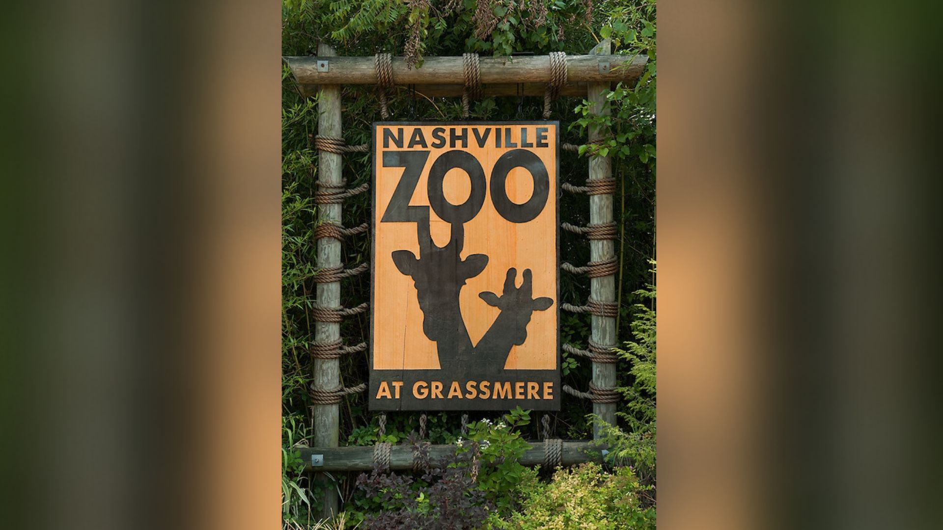generic - nashville zoo sign