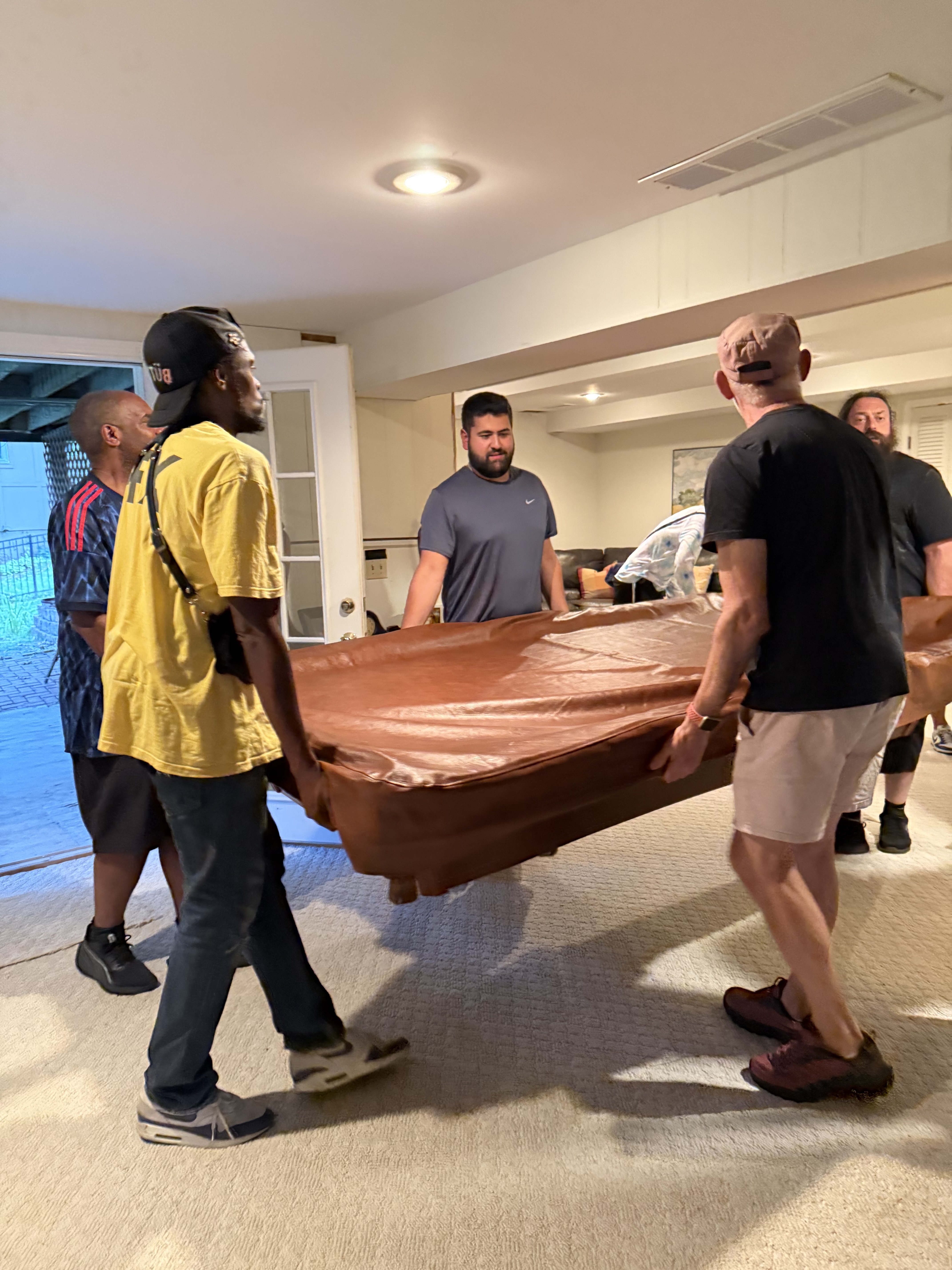 Crews lifting table.jpg