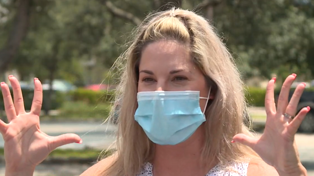 Alexis DeLuca doesn't know what to do with her daughters