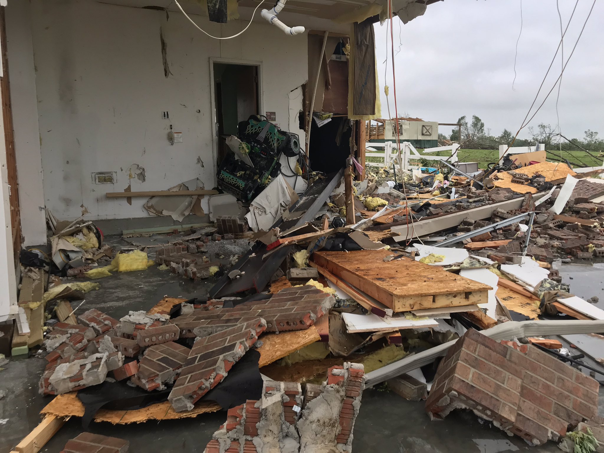 linwood tornado damage 6