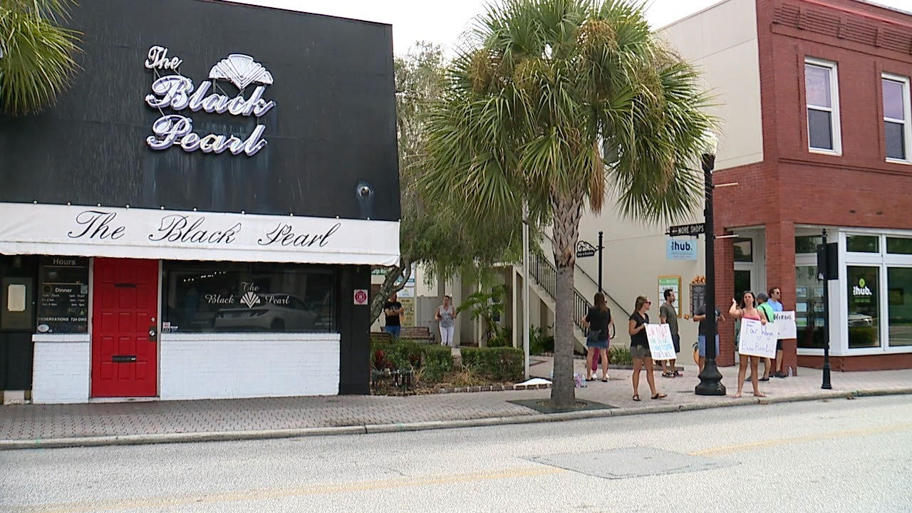 server pay black pearl.png