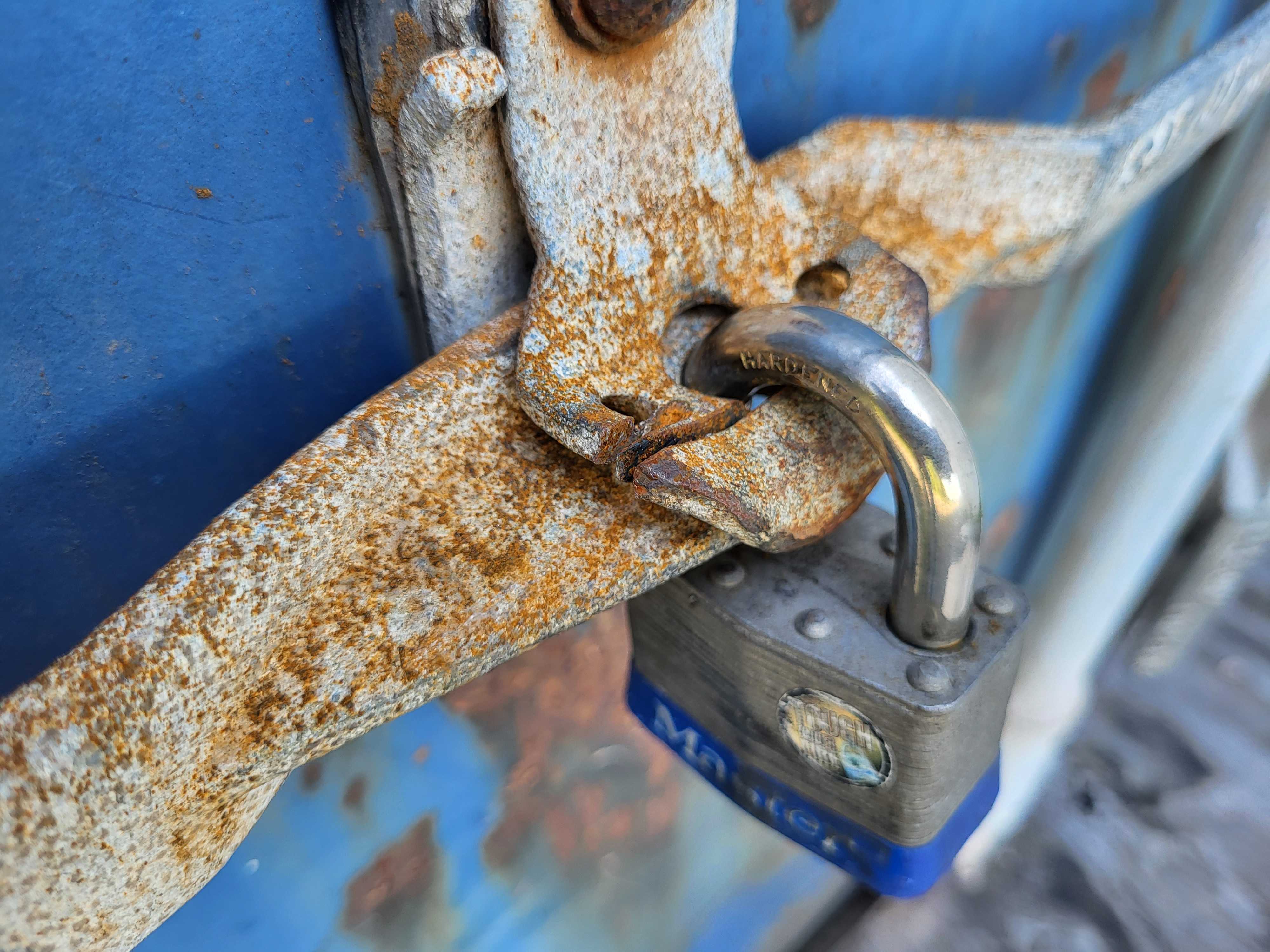 Cut lock at Moto Mob Riding Academy