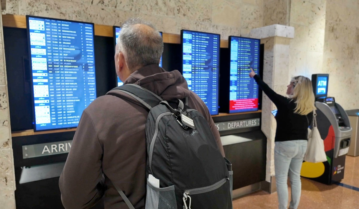 PBIA arrivals and departures 