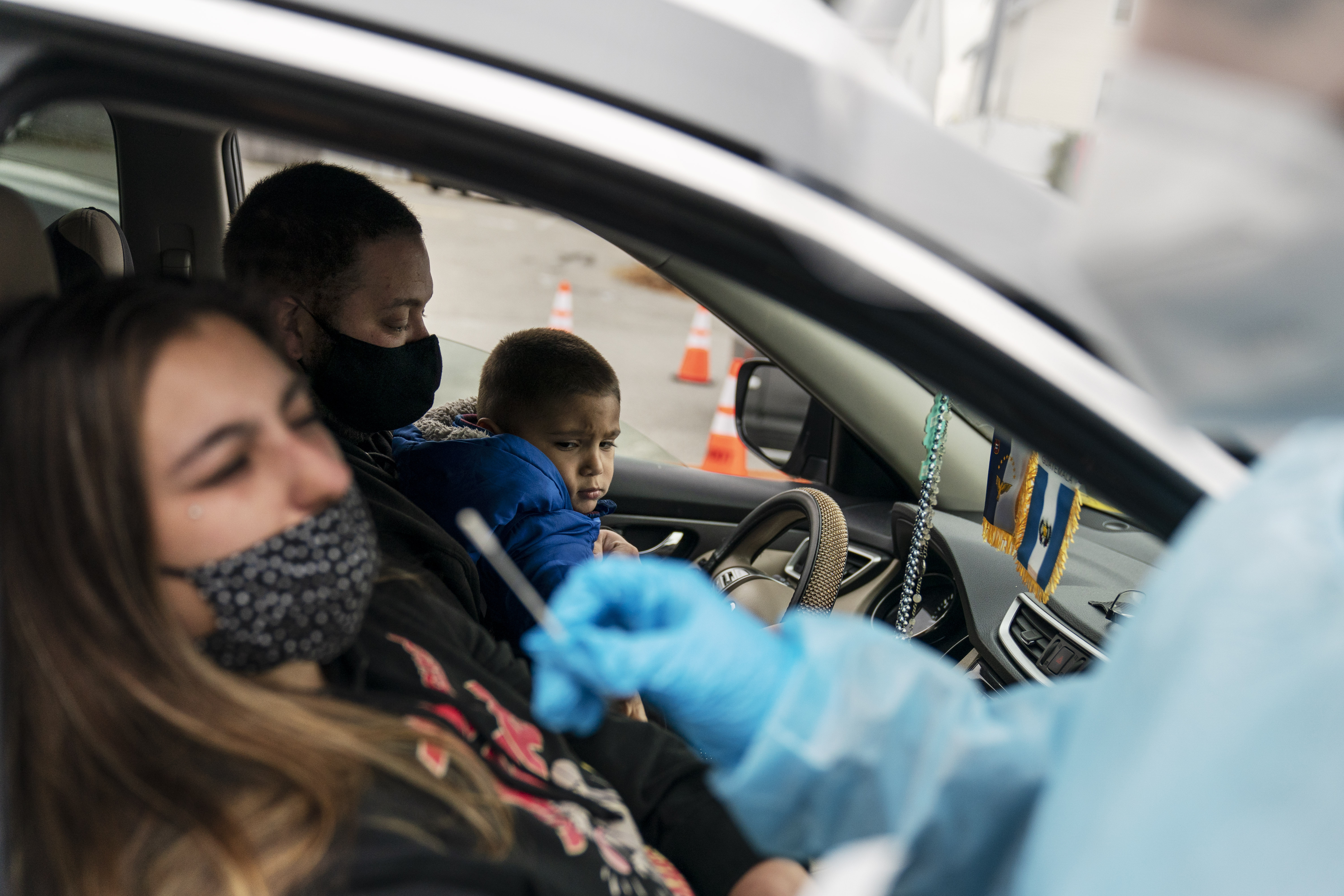 Vanessa Castaneda, Mario Araujo