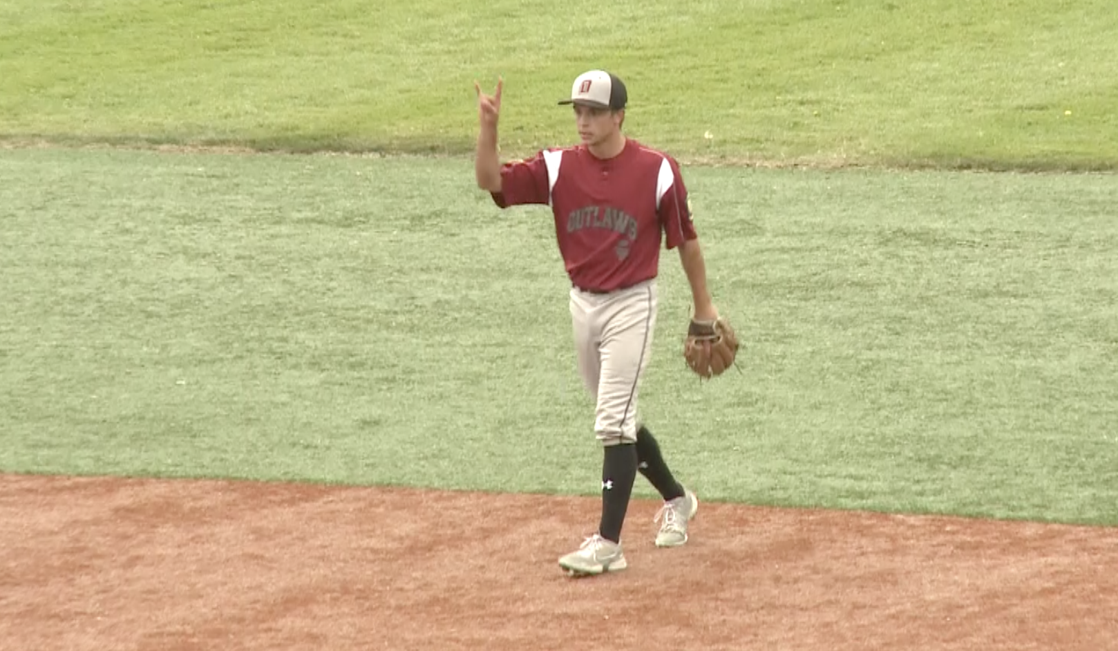 Gallatin Vallet Outlaws' Brady Jones