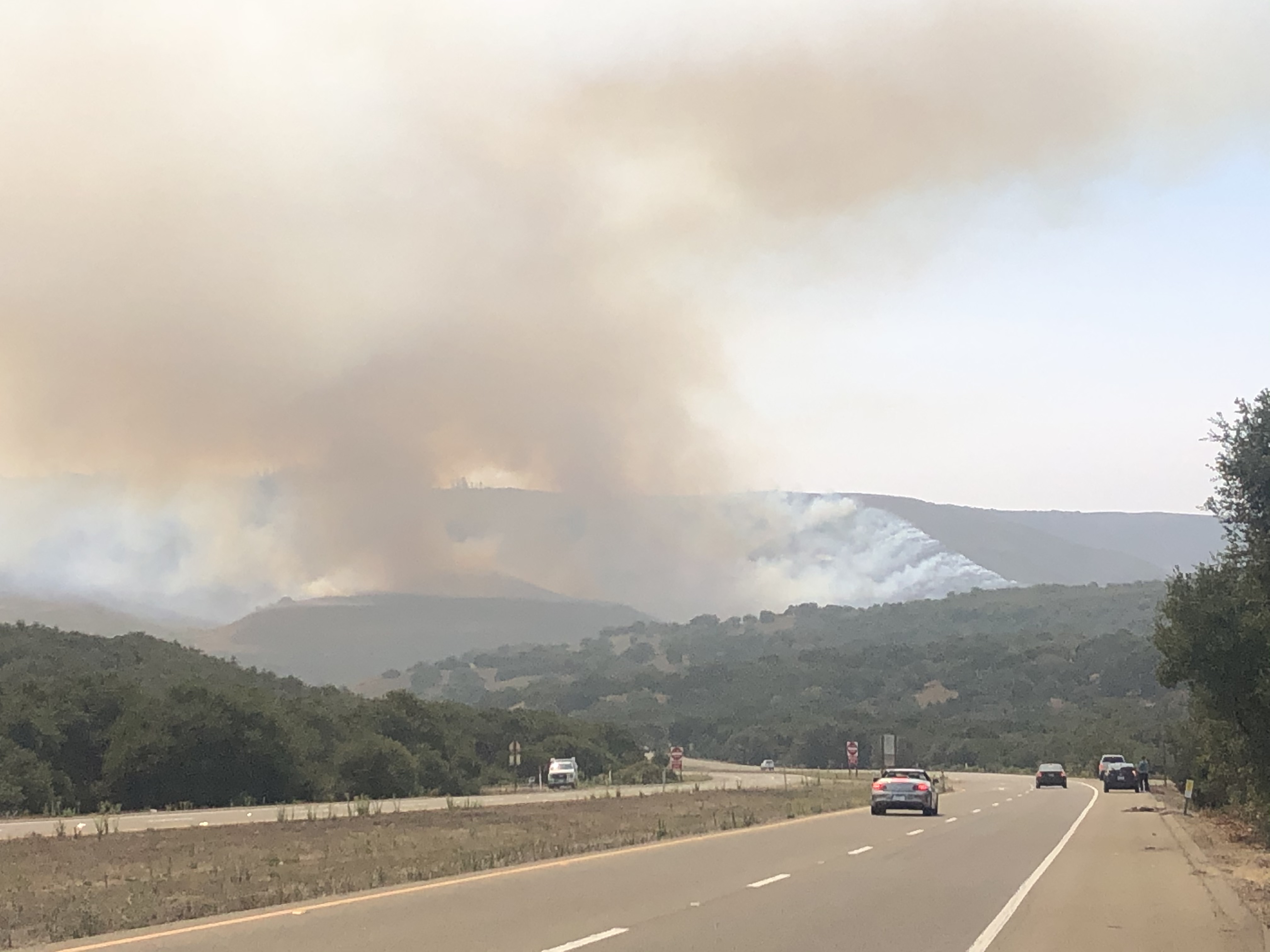 Fire breaks out along Hwy 1 near Vandenberg AFB