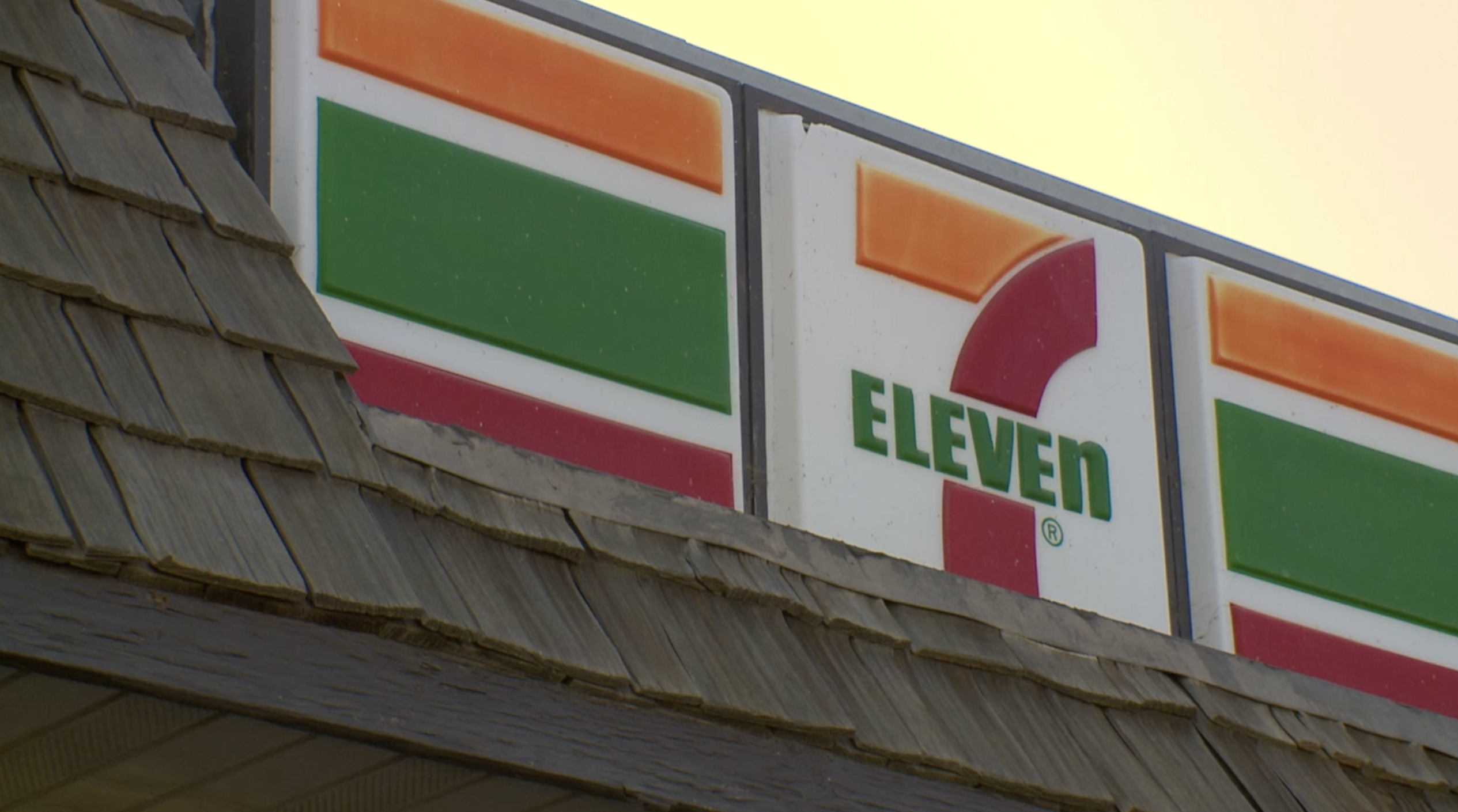 Man helps save 7-Eleven Fire victims in Chula Vista.