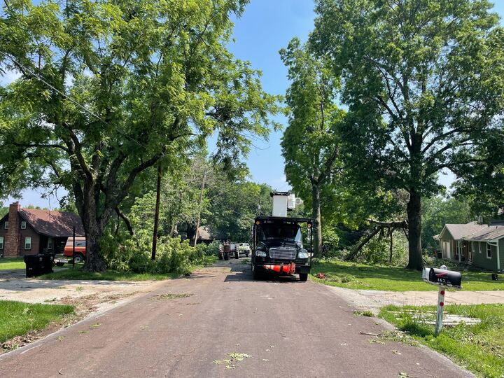 damage near berry, truman roads4.jpg