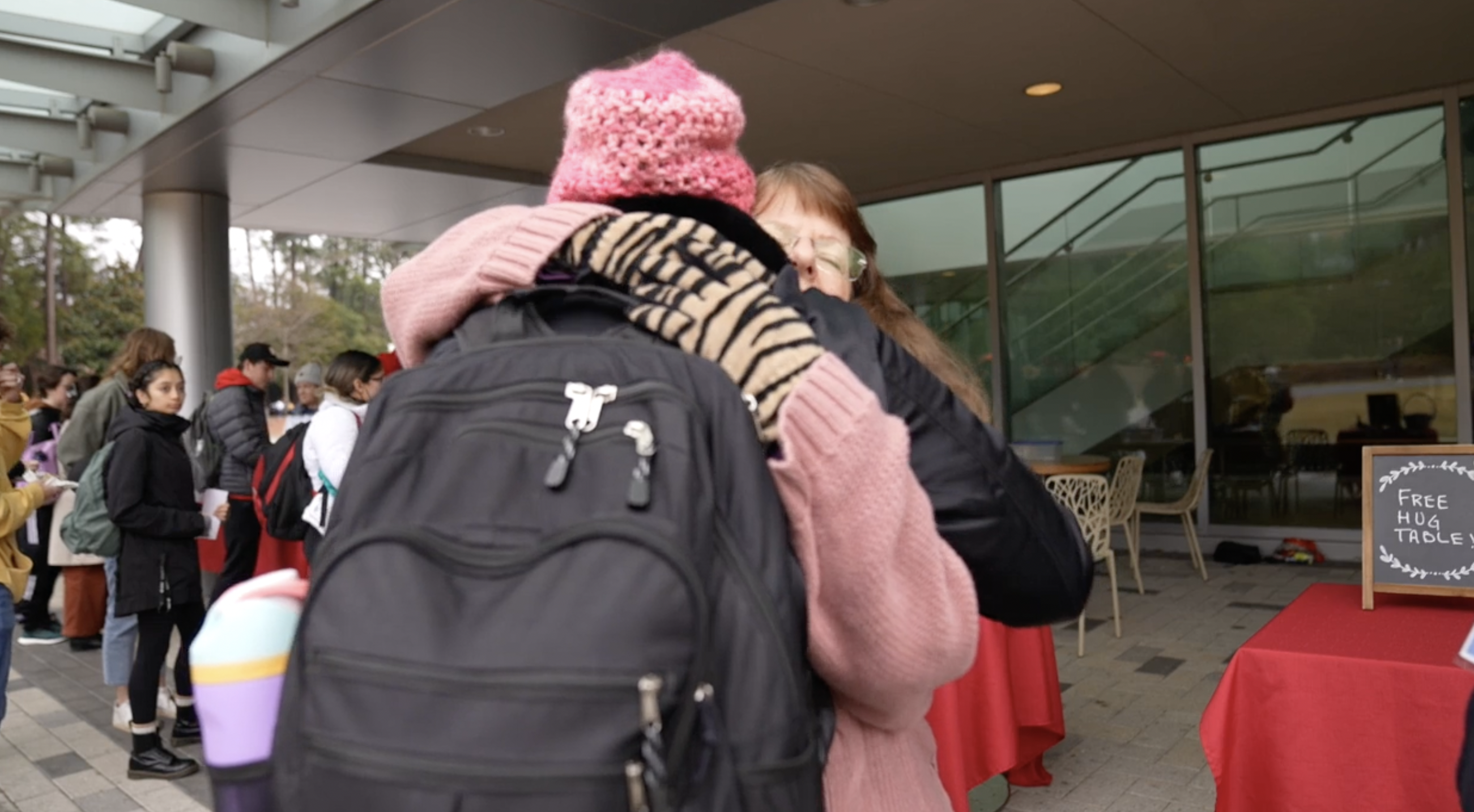 A 2021 Healthy Minds study collected data from more than 370 college campuses around the country and found that 60% of students met the criteria of facing at least one mental health issue. At one college campus, parents are stepping up to help. What started with a hug, turned into a movement.