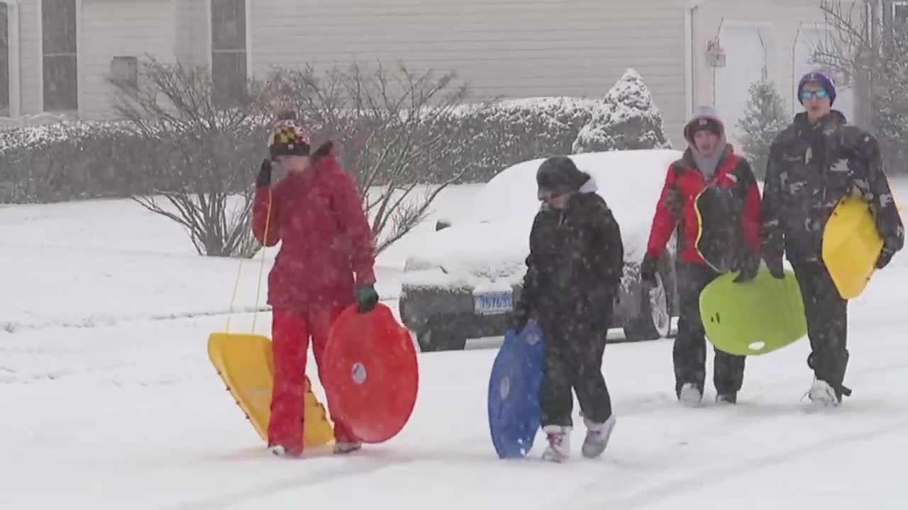 People prepare for possible weekend snow storm