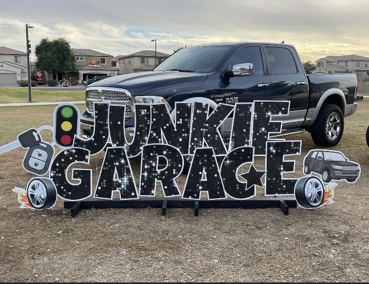 Junkie Garage