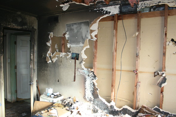 Woman's actions help contain Edgewood fire