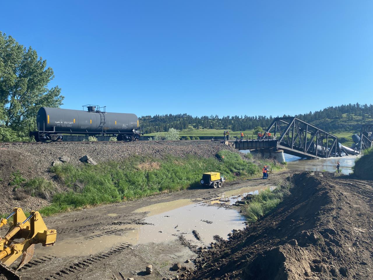 Officials: Final rail car removed from Yellowstone River at derailment site - Vimarsana News