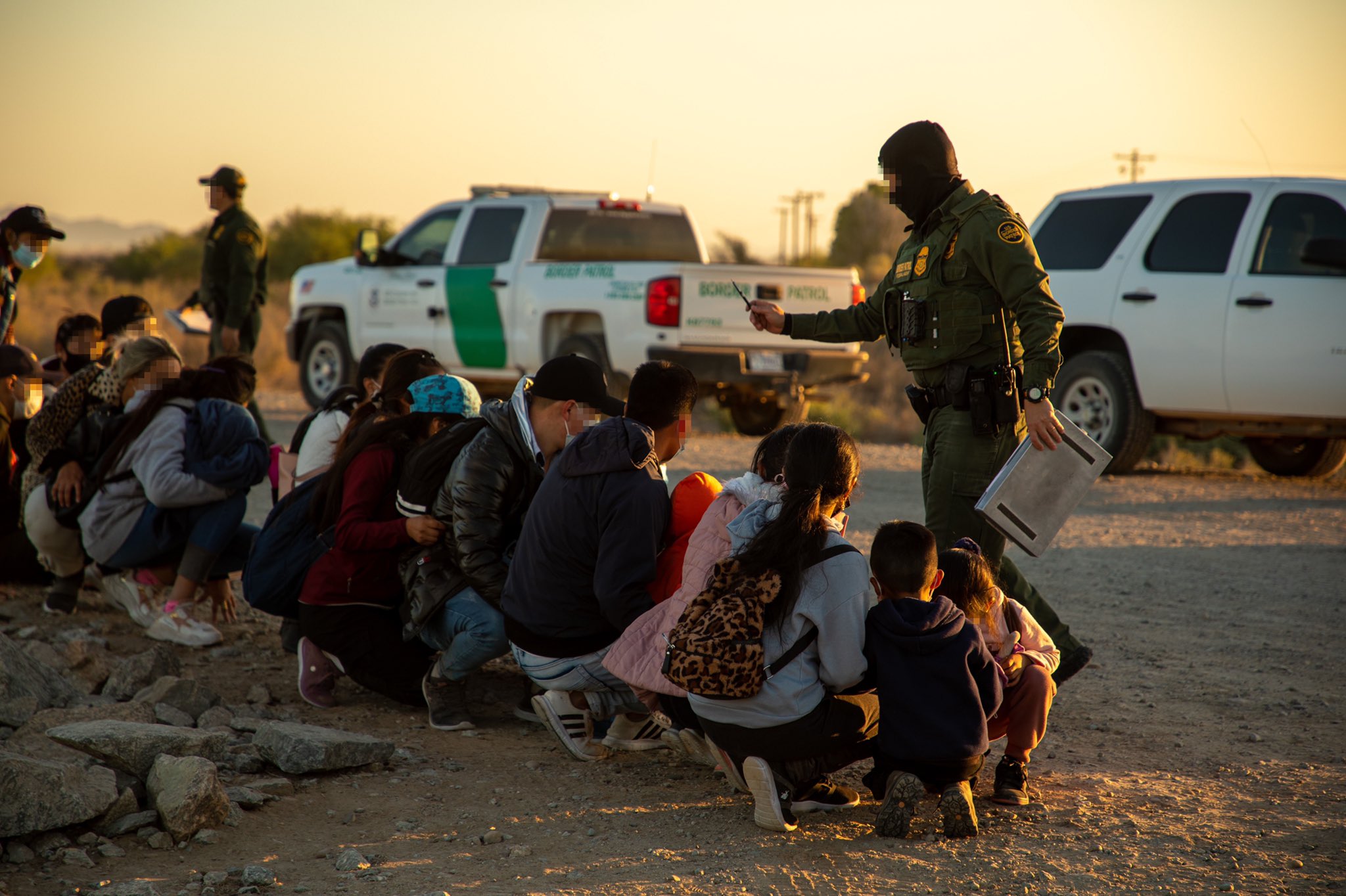 Yuma Migrants.jfif