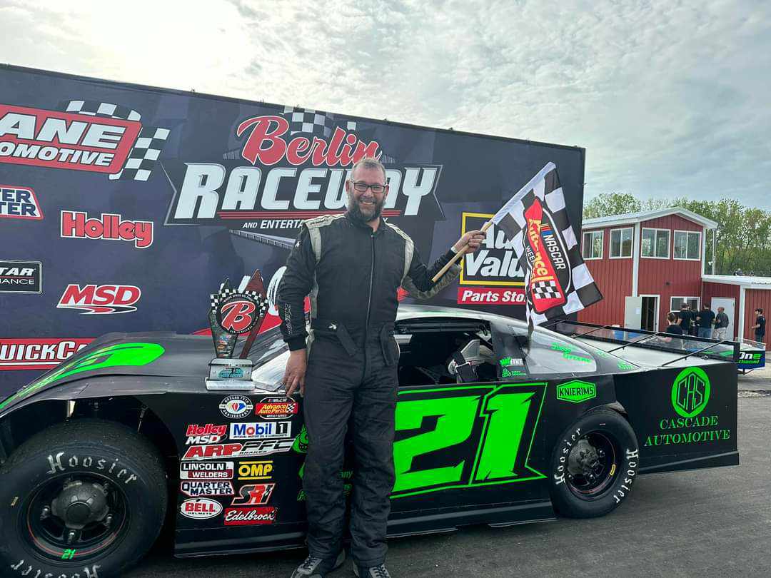 Tim Greene wins at Berlin