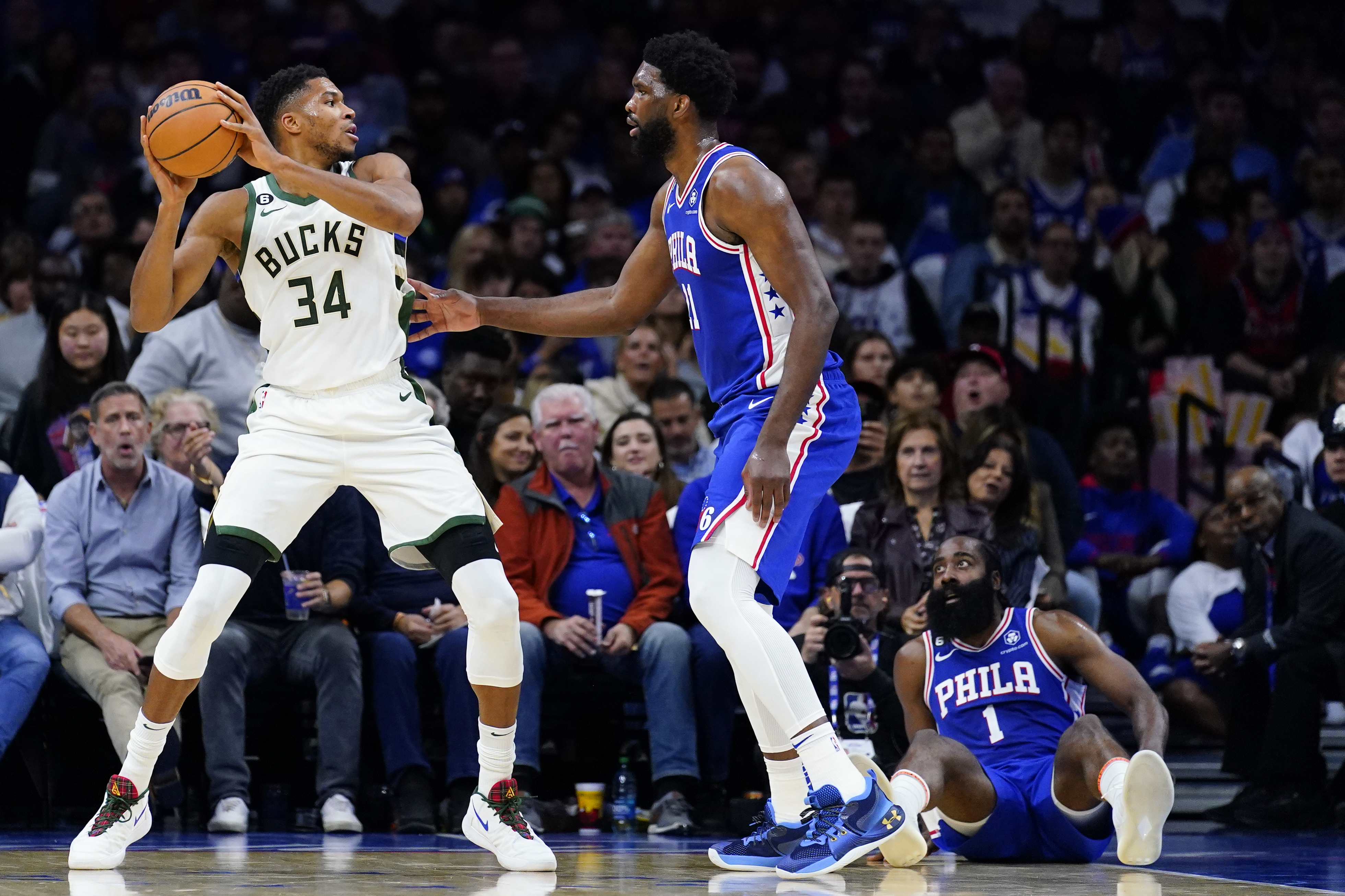 Bucks 76ers Basketball