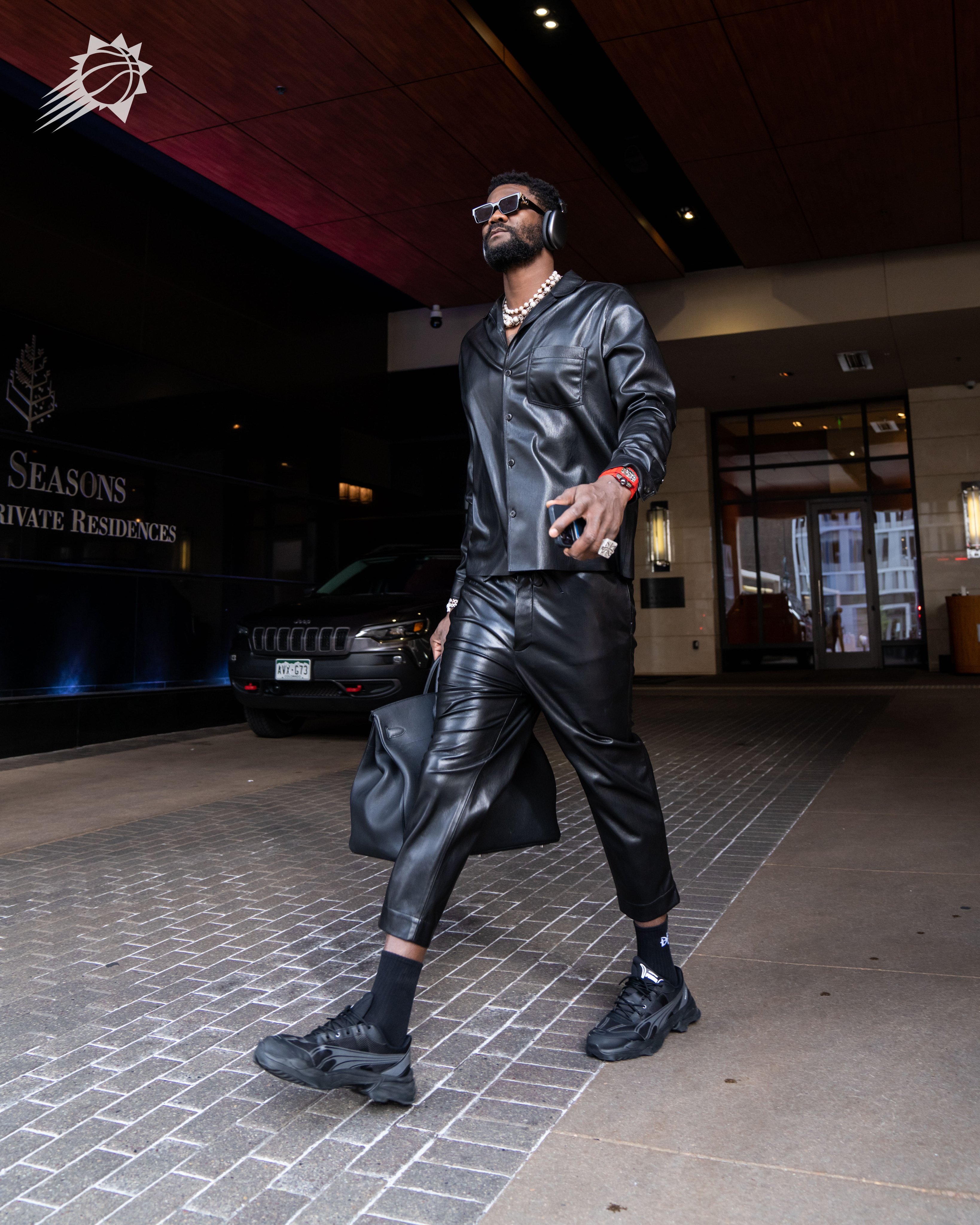 Deandre Ayton fashion