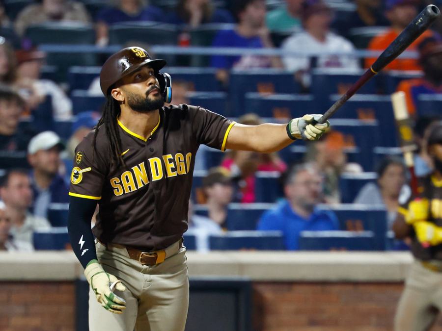 fernando_tatis_jr_hr_081826_ap.png