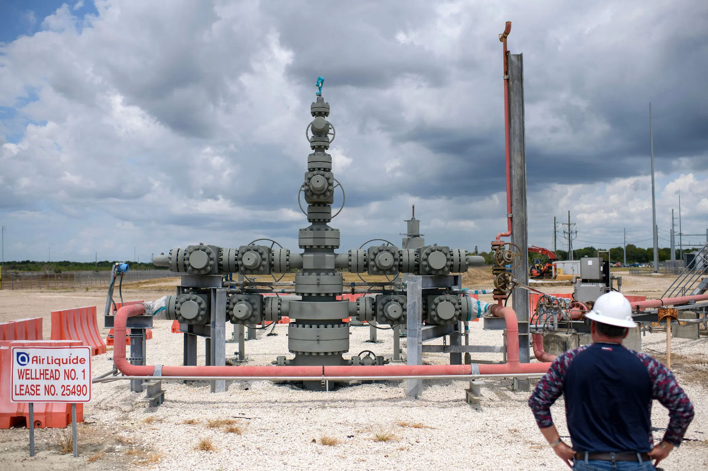Air Liquide’s facility manager Craig Allen at the company's hydrogen storage facility near the site of the historic Spindletop oil well on Sept. 5, 2023 in Beaumont.