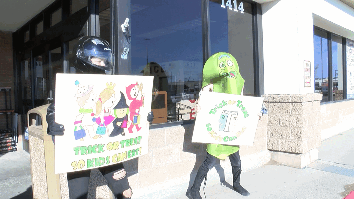 CMR Drama Department collects donations for food pantry